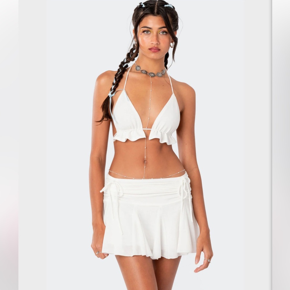 EDIKTED - White Top and Skirt Set